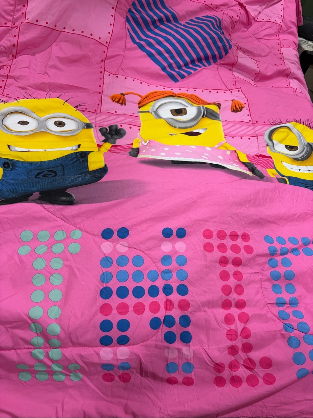 Despicable ME Minions Pink Twin/Full 72 x 86” Bed Comforter RARE EUC - Picture 7 of 8